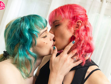 Sierra Bee with Poppy Tgirls Porn Lesbians