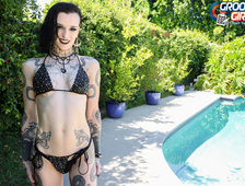 Viviana Rose Hung Sexy Bikini Tgirl
