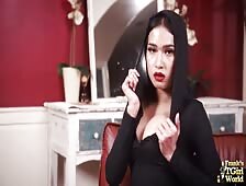 Sexy Bangkok Ladyboy Nicky Sofa Tease